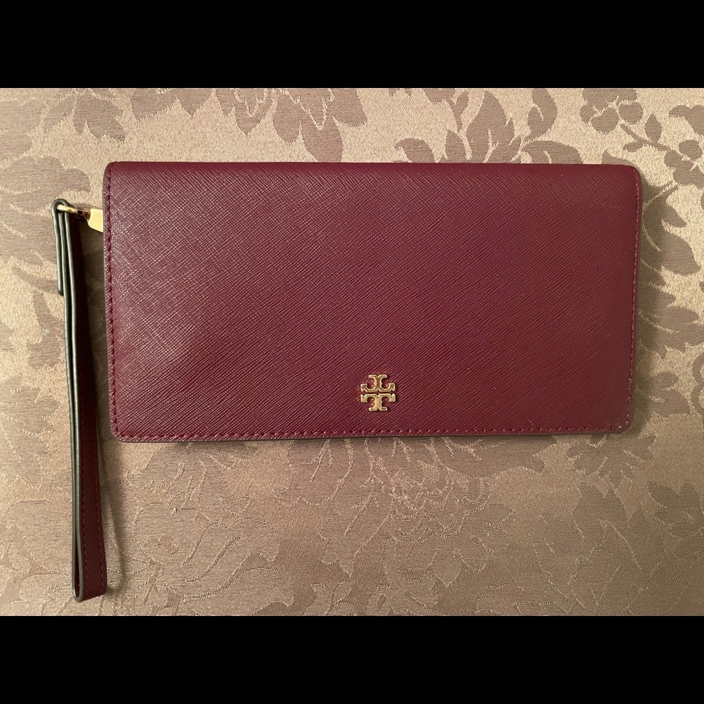 Tory Burch Wristlet/Wallet Burgundy